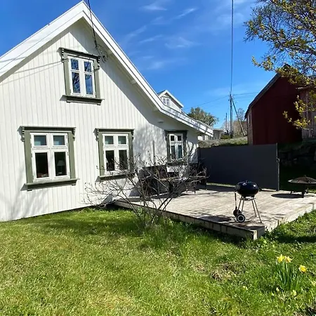 Feriehus Nordlandshuset Lottebakken, In Lofoten