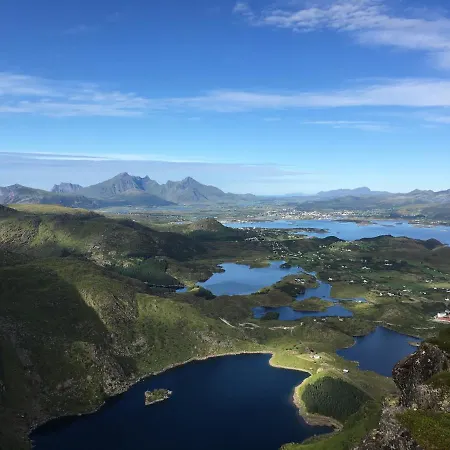 Feriehus Nordlandshuset Lottebakken, In Lofoten *