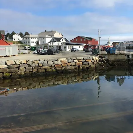 Nordlandshuset Lottebakken, In Lofoten Feriehus